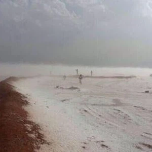  صور البردية القوية التي ضربت مركز انبوان جنوب غرب حائل عصر السبت