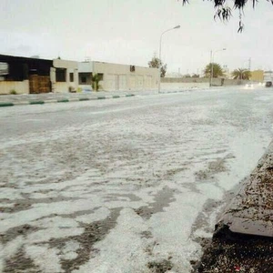 بالصور: عاصفة بردية تلبس خميس مشيط ثوبها الأبيض 