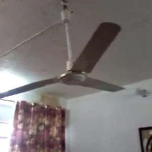 بالفيديو: مواطن عراقي يوثق من منزله الهزة الأرضية التي ضربت العاصمة بغداد الجمعة