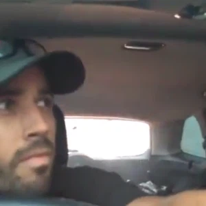 شاب خليجي يعلق وسط عاصفة بردية عنيفة باستراليا 