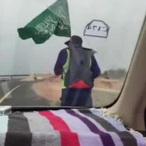 رحالة يسير على قدميه 19 يوما لأداء مناسك الحج 