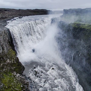 30 photos incroyables et 10 cascades incroyables en Islande