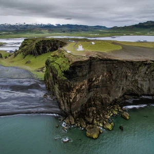 11 photos from the air that will tempt you to travel to Iceland