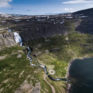 30 photos incroyables et 10 cascades incroyables en Islande