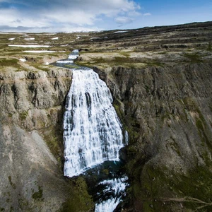 30 photos incroyables et 10 cascades incroyables en Islande