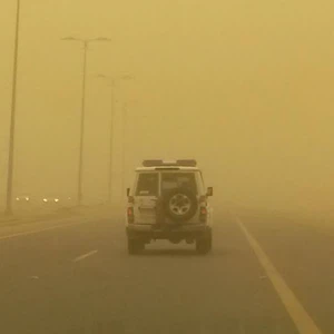بالصور : غبار شديد يجتاح منطقة جازان اليوم الأحد 4-8-2014 