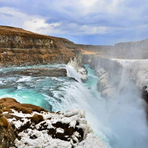 30 amazing photos and 10 amazing waterfalls in Iceland