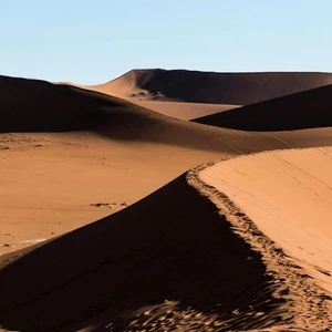 How many countries make up the Rub' al Khali desert?