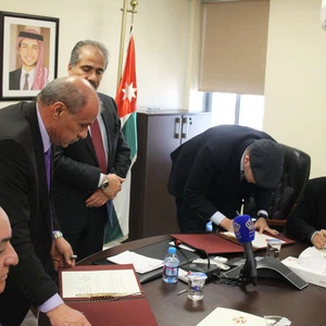 توقيع مذكرة تفاهم بين "الأرصاد" و "طقس العرب" 