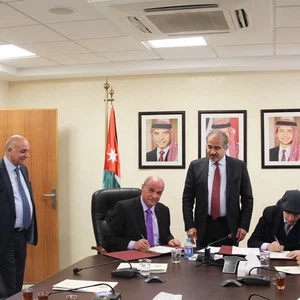 توقيع مذكرة تفاهم بين "الأرصاد" و "طقس العرب" 