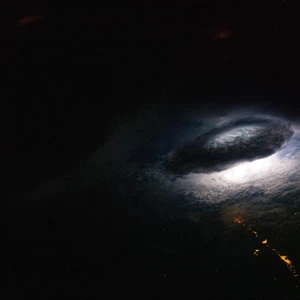 بالفيديو .. رائد فضاء يصوّرعاصفة برق من الفضاء لأول مرة 