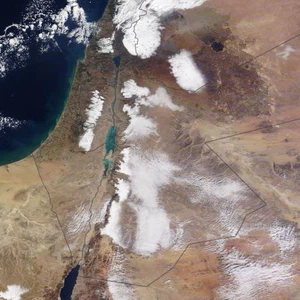صور من الفضاء للعاصفة الثلجية