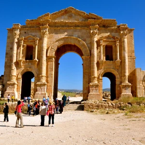 En images : découvrez la beauté de la nature et de la vie en Jordanie