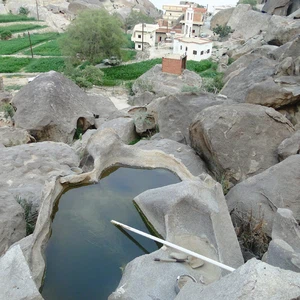 En images, le mont Shada, en bas, embrasse une belle `cicatrice`.