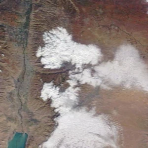الثلوج تغطي مرتفعات جنوب اربد و عجلون و جرش و عمان و البلقاء و مادبا و كامل مرتفعات الضفة الغربية