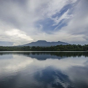 Wonderful pictures from the Solomon Islands..and you may have a visit