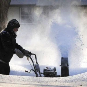 سانت كلاود، ولاية مينيسوتا: يتميز الشتاء فيها بغزارة الثلوج والبرد، وسجلت أدنى درجة حرارة خلال الشتاء -42 درجة مئوية.