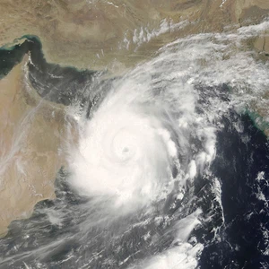 Why do hurricanes not form in the Arabian Gulf and the Red Sea?