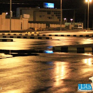 ارتواء الأرض بمياه الأمطار في بعض محافظات حائل
