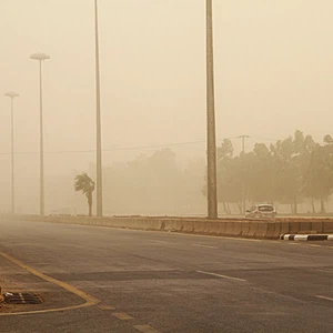 بالصور : غُبار كثيف في أجزاء من شمال المملكة 