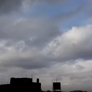 تايم لابس.. سماء العاصمة عمان قبل دخول منخفض "رأس السنة"