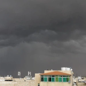 بالصور | السحب الركامية في سماء العاصمة عمّان الآن - شاهد المزيد عبر منصة أنت الراصد