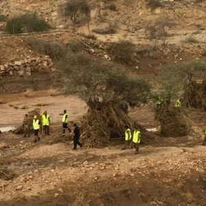 بالصور: رحلة البحث عن مفقود سيول عسير الأخيرة