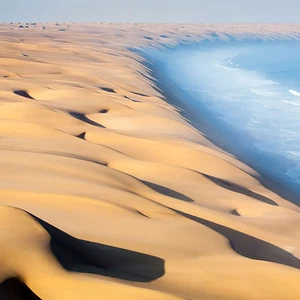صحراء ناميبيا تلاقي أمواج المحيط