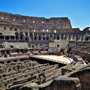 Pictures of the Colosseum.. the wonderful icon of Rome