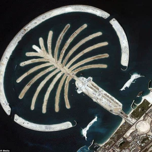 قبالة سواحل دبي في الامارات