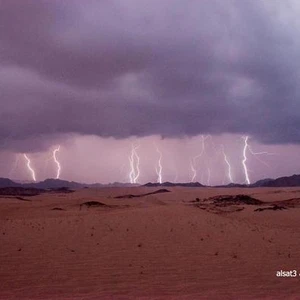 سحب ركامية قوية وعواصف رعدية 