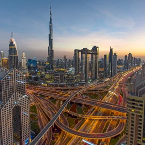 Emirates | Relatively hot to hot weather in all regions and chances of rain in the east on Sunday