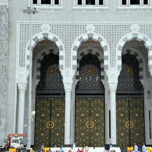 210 أبواب لتنظيم الدخول والخروج من الحرم المكي خلال موسم الحج