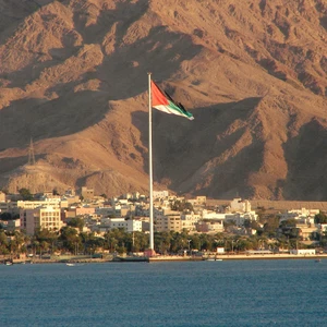 هزة ارضية تضرب العقبة قوتها 5.2