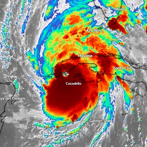Hurricane Ian hits Cuba with heavy rain and strong winds, and Florida is its next destination