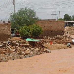 وفاة العشرات وانهيار الآف المنازل في فيضانات الخرطوم