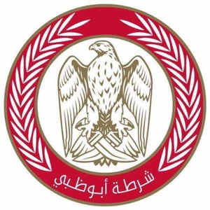شرطة أبو ظبي: ندعو السائقين بتوخي الحذر بسبب الأحوال الجوية الماطرة