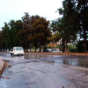 الحرارة الى انخفاض تدريجي، وأمطار غزيرة متوقعة شمال غرب البلاد مساء يوم الثلاثاء