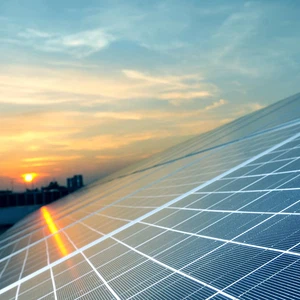 العاصمة الأردنية تسعى لتزويد المساكن ذات الدخل المحدود بالطاقة الشمسية