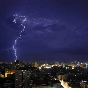 قطاع غزة : أمطار رعدية غزيرة وبكميات كبيرة متوقعة خلال المنخفض الجوي واحتمالية عالية لتشكل السيول