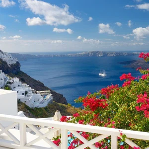 جزيرة سانتوريني .. الأفضل في أوروبا بالصور: أفضل 10 جزر في أوروبا لعام 2016