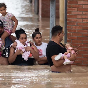 فيضانات إسبانيا
