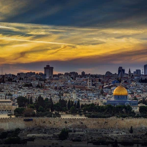 الأجواء الدافئة تصل ذروتها نهاية الأسبوع