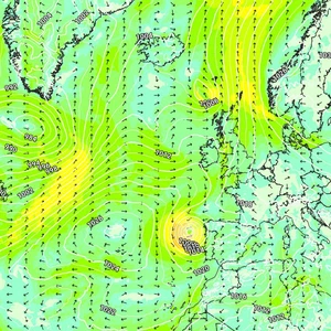 تأثيرات قوية للعاصفة غابرييل (أمطار غزيرة وأمواج بعلو ثلاثة طوابق سكنية) على البرتغال | عرب تايم