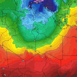 Une masse d&#39;air polaire balaie l&#39;Europe, poussant la chaleur vers la Jordanie.