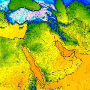 كتلة هوائية باردة وقطبية المنشأ تترافق (بالثلوج ودرجات الحرارة السالبة) تؤثر على شرق القارة الأوروبية نهاية الأسبوع