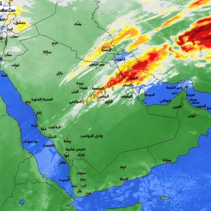 سحب رعدية كثيفة على شمال الرياض