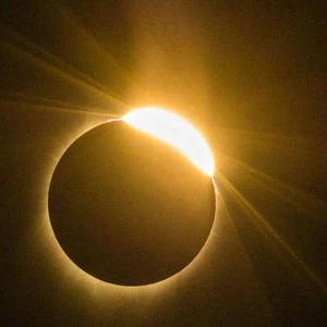 The annular eclipse in Qatar .. when will it begin and when will it end?