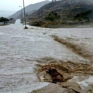 بالصور و الفيديو : سيول جارفة و حوادث سير قاتلة في محافظة الطائف .. تسجيل 3 حالات وفاة و عشرات الإصابات