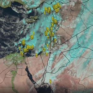 تحديث جوي: اشتداد تأثير المنخفض الجوي الساعات القادمة وأمطار غزيرة مصحوبة بالبرق والرعد